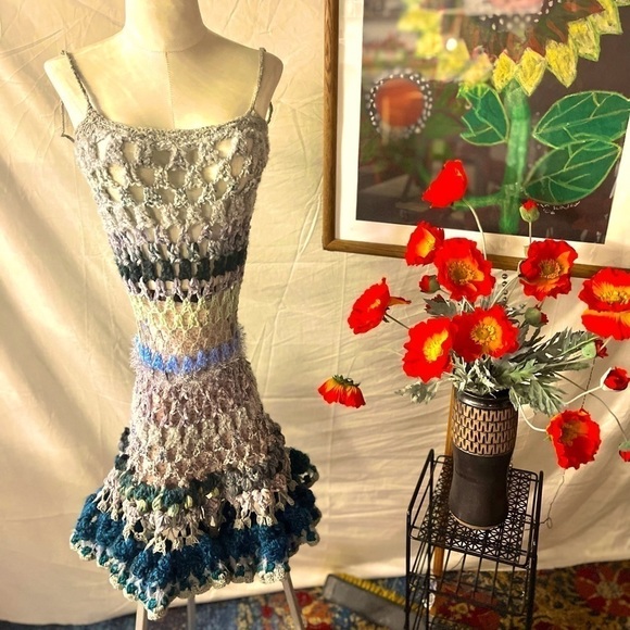 CROCHETED RUFFLE MINI DRESS WITH SPAGHETTI STRAPS - Picture 7 of 14